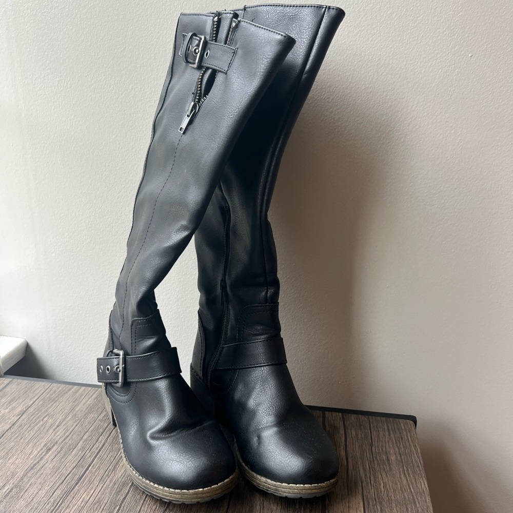 SO black tall boots